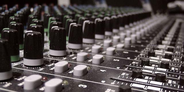 Ausschnitt von einem Mischpult